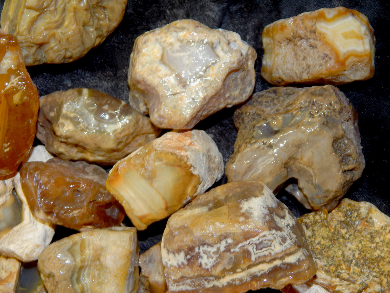 sumatra banded carnelian agate lapidary cabbing tumbling rough